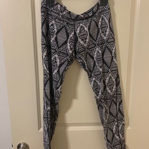 black and white leggings